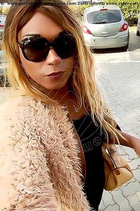 Foto selfie trans escort Camilla Cubana Brindisi 3481687095